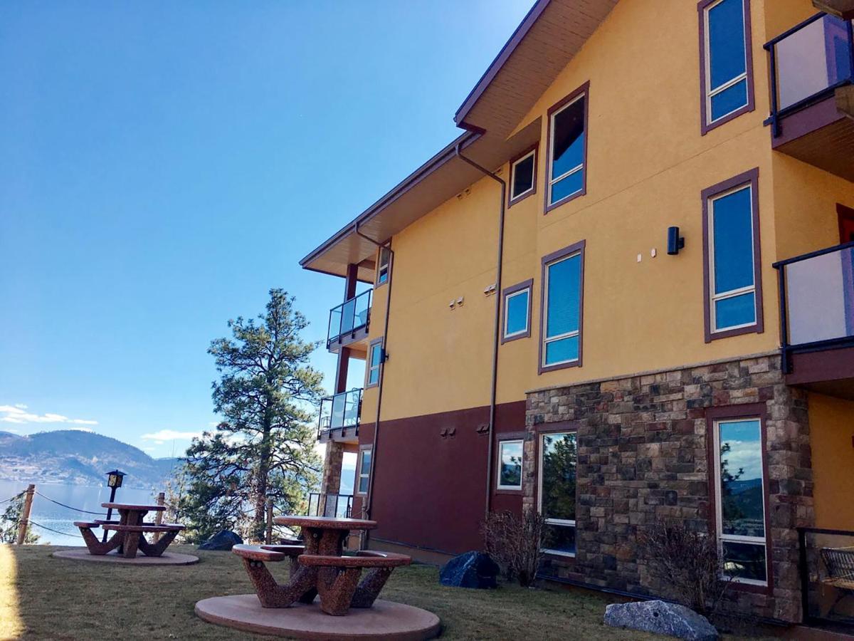Cozystay Signature Lake Okanagan Resort Kelowna Exterior foto