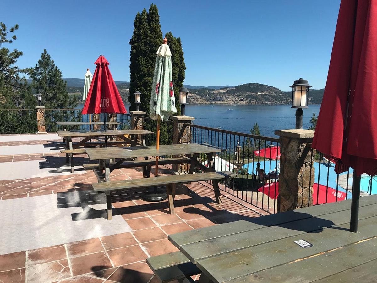 Cozystay Signature Lake Okanagan Resort Kelowna Exterior foto