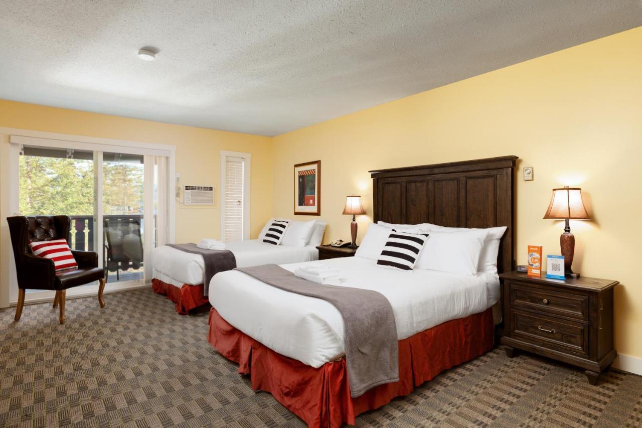 Cozystay Signature Lake Okanagan Resort Kelowna Exterior foto