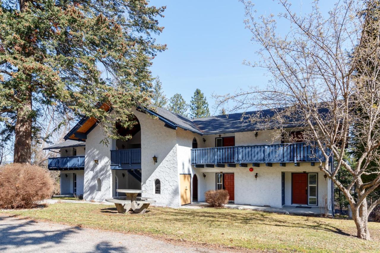 Cozystay Signature Lake Okanagan Resort Kelowna Exterior foto